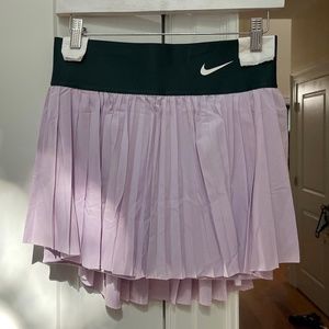 NikeCourt Dri-FIT Advantage Women's Pleated Tennis Skirt